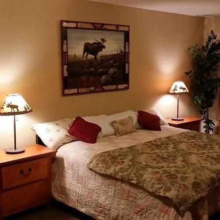 Mckenzie River Mountain Resort Систерс Экстерьер фото