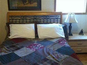 Mckenzie River Mountain Resort Систерс Экстерьер фото